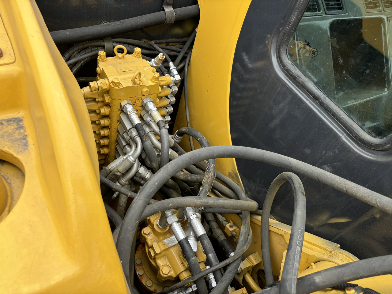 Komatsu PC 60-7 - Mini bager: slika Komatsu PC 60-7 - Mini bager Komatsu PC 60-7 - Mini bager: slika Komatsu PC 60-7 - Mini bager