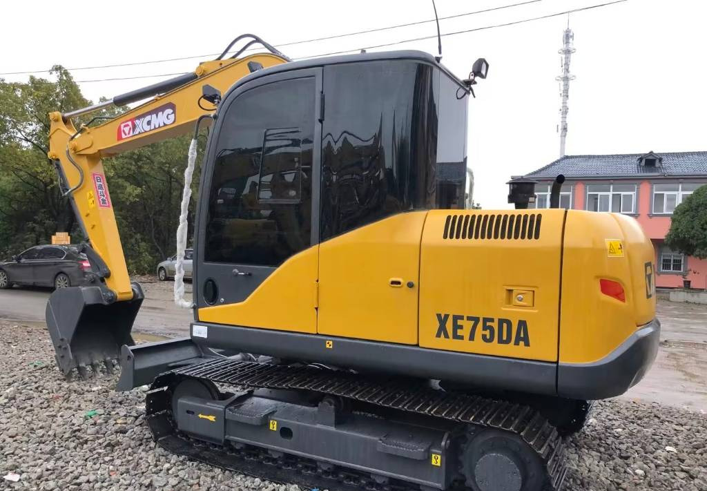 XCMG XE 75 DA XE75 - Mini bager: slika XCMG XE 75 DA XE75 - Mini bager XCMG XE 75 DA XE75 - Mini bager: slika XCMG XE 75 DA XE75 - Mini bager