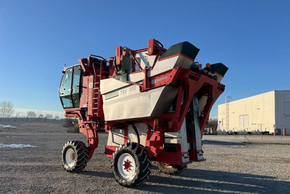 Bargam TRS35E - Stroj za berbu grožđa: slika Bargam TRS35E - Stroj za berbu grožđa Bargam TRS35E - Stroj za berbu grožđa: slika Bargam TRS35E - Stroj za berbu grožđa