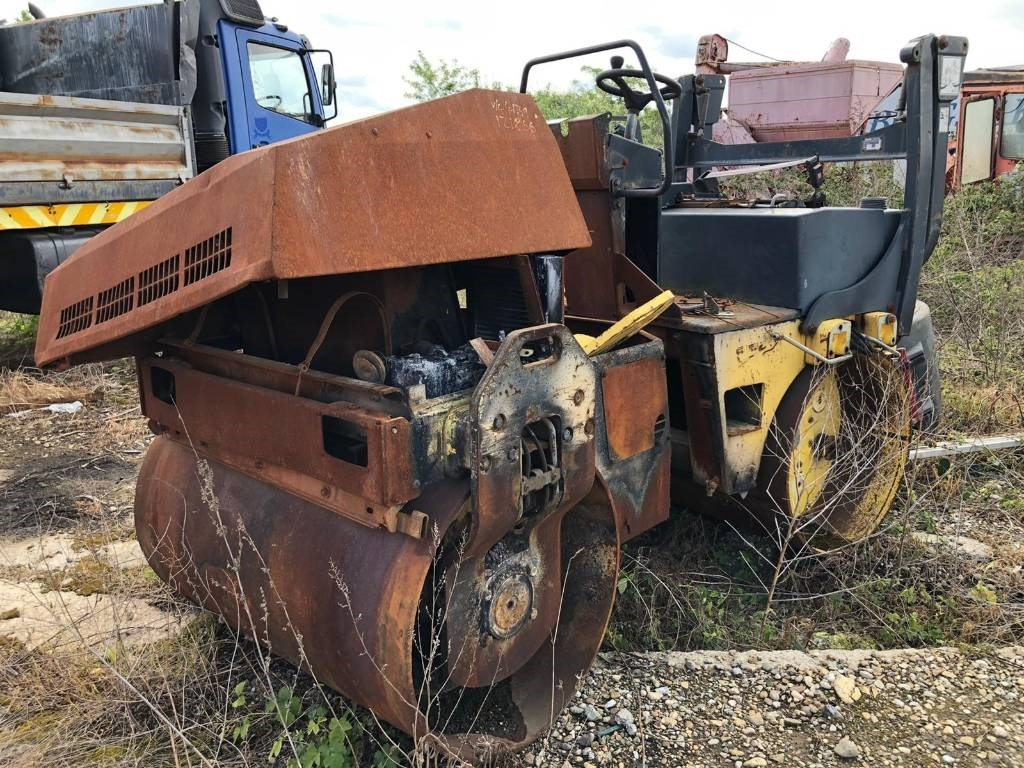 Bomag BW 135 AD FOR PARTS - Valjak: slika Bomag BW 135 AD FOR PARTS - Valjak Bomag BW 135 AD FOR PARTS - Valjak: slika Bomag BW 135 AD FOR PARTS - Valjak