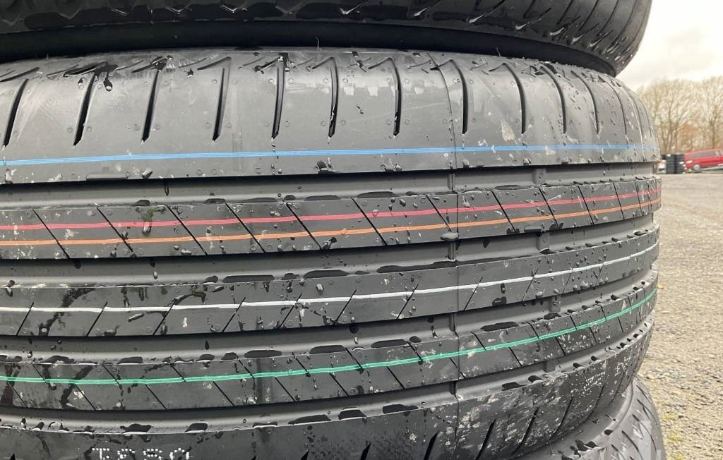 Bridgestone Alenza 255/50 R21 TYRES - Guma za Kamion: slika Bridgestone Alenza 255/50 R21 TYRES - Guma za Kamion Bridgestone Alenza 255/50 R21 TYRES - Guma za Kamion: slika Bridgestone Alenza 255/50 R21 TYRES - Guma za Kamion