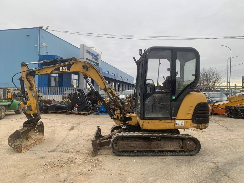 CAT 302.5 - Mini bager: slika CAT 302.5 - Mini bager CAT 302.5 - Mini bager: slika CAT 302.5 - Mini bager