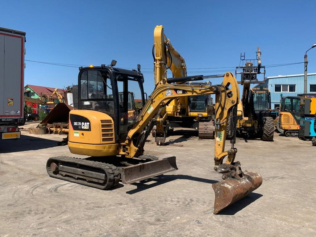CAT 302.7 CR  - Mini bager: slika CAT 302.7 CR  - Mini bager CAT 302.7 CR  - Mini bager: slika CAT 302.7 CR  - Mini bager