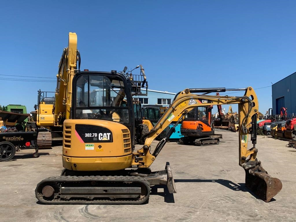 CAT 302.7 CR  - Mini bager: slika CAT 302.7 CR  - Mini bager CAT 302.7 CR  - Mini bager: slika CAT 302.7 CR  - Mini bager