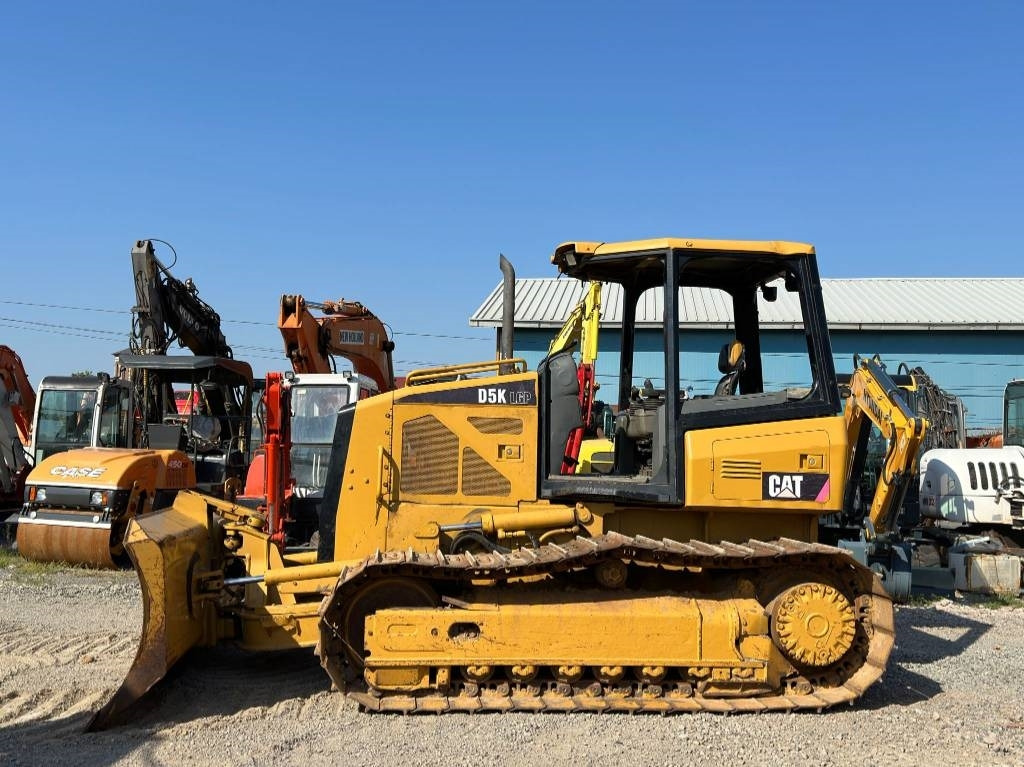 CAT D 5 K LGP - Buldožer: slika CAT D 5 K LGP - Buldožer CAT D 5 K LGP - Buldožer: slika CAT D 5 K LGP - Buldožer