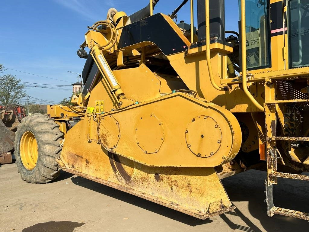CAT RM 300 - Stabilizator tla: slika CAT RM 300 - Stabilizator tla CAT RM 300 - Stabilizator tla: slika CAT RM 300 - Stabilizator tla