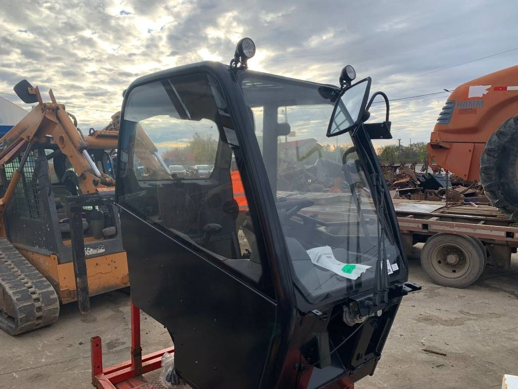 CAT Telehandler Cabin NEW - Kabina za Građevinski strojevi: slika CAT Telehandler Cabin NEW - Kabina za Građevinski strojevi CAT Telehandler Cabin NEW - Kabina za Građevinski strojevi: slika CAT Telehandler Cabin NEW - Kabina za Građevinski strojevi