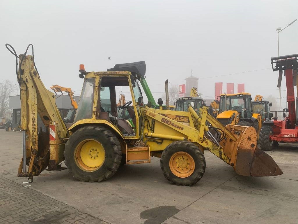 Case 580 K - Rovokopač-utovarivač: slika Case 580 K - Rovokopač-utovarivač Case 580 K - Rovokopač-utovarivač: slika Case 580 K - Rovokopač-utovarivač