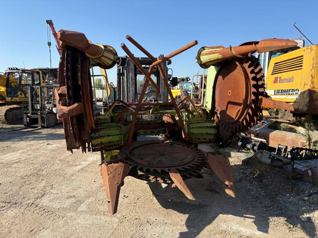 Claas RU 450  - Silažni kombajn: slika Claas RU 450  - Silažni kombajn Claas RU 450  - Silažni kombajn: slika Claas RU 450  - Silažni kombajn