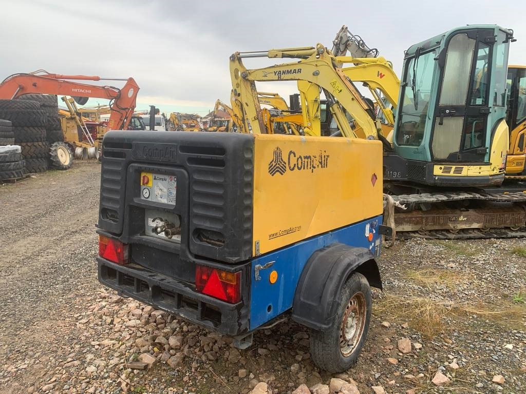 Compair DLT 0407 - Zračni kompresor: slika Compair DLT 0407 - Zračni kompresor Compair DLT 0407 - Zračni kompresor: slika Compair DLT 0407 - Zračni kompresor