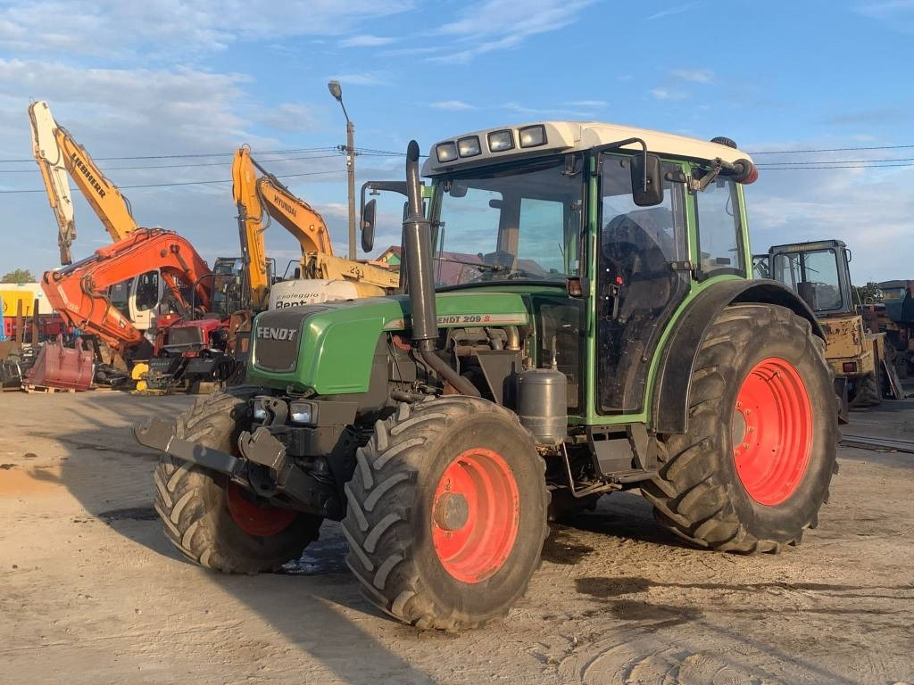 Fendt 209S  - Traktor: slika Fendt 209S  - Traktor Fendt 209S  - Traktor: slika Fendt 209S  - Traktor