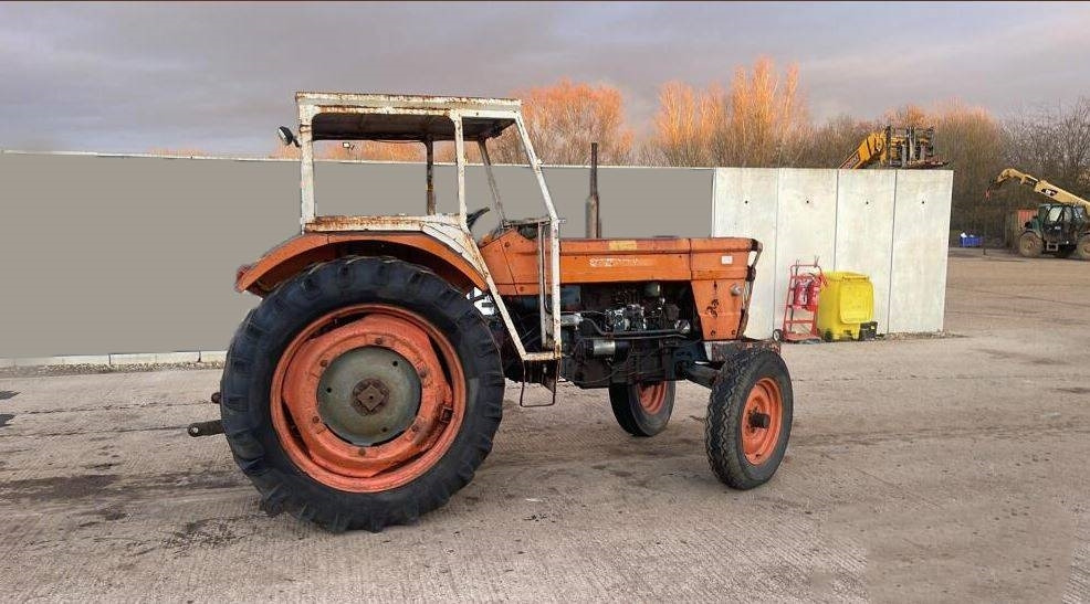 Fiat 670 - Traktor: slika Fiat 670 - Traktor Fiat 670 - Traktor: slika Fiat 670 - Traktor