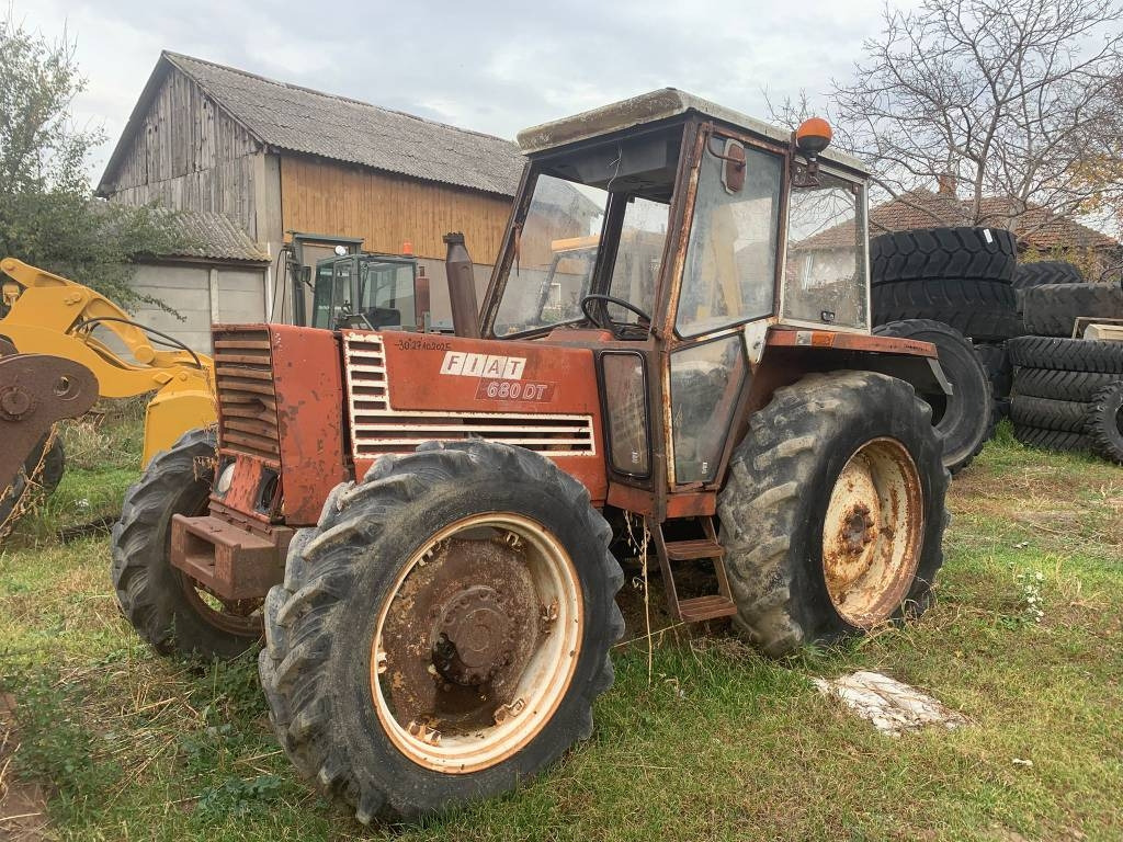 Fiat 680 DT - Traktor: slika Fiat 680 DT - Traktor Fiat 680 DT - Traktor: slika Fiat 680 DT - Traktor