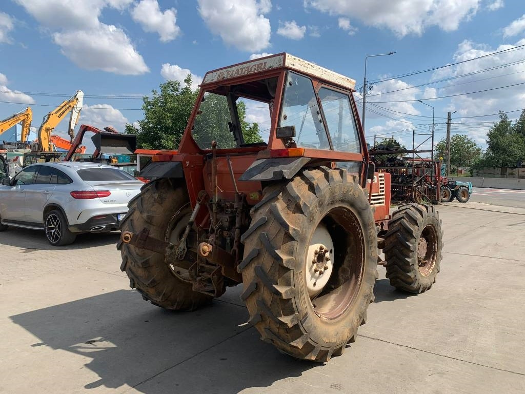 Fiat 80-90 DT - Traktor: slika Fiat 80-90 DT - Traktor Fiat 80-90 DT - Traktor: slika Fiat 80-90 DT - Traktor
