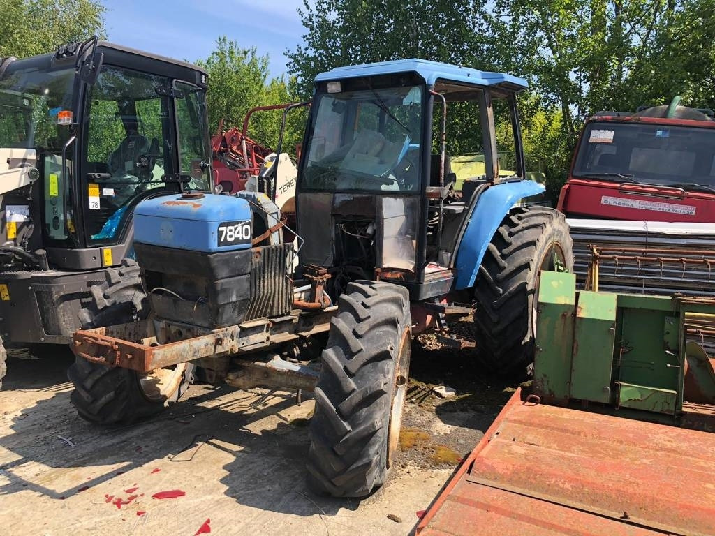 Ford / New Holland For parts 7840 - Traktor: slika Ford / New Holland For parts 7840 - Traktor Ford / New Holland For parts 7840 - Traktor: slika Ford / New Holland For parts 7840 - Traktor
