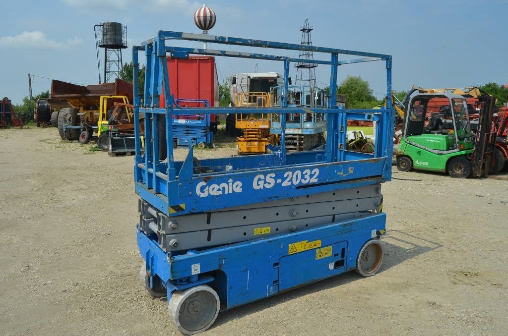 Genie GS 2032 - Škarasta podizna platforma: slika Genie GS 2032 - Škarasta podizna platforma Genie GS 2032 - Škarasta podizna platforma: slika Genie GS 2032 - Škarasta podizna platforma