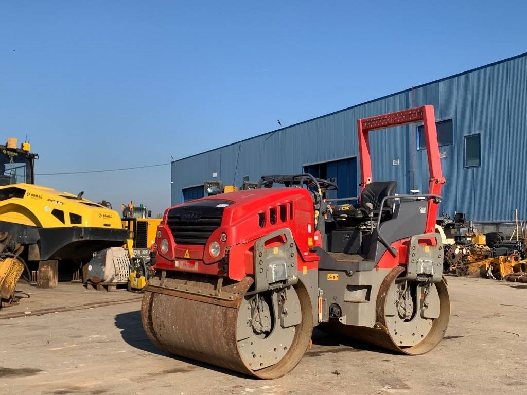 Hamm HD 14 VV - Cestovni valjak: slika Hamm HD 14 VV - Cestovni valjak Hamm HD 14 VV - Cestovni valjak: slika Hamm HD 14 VV - Cestovni valjak