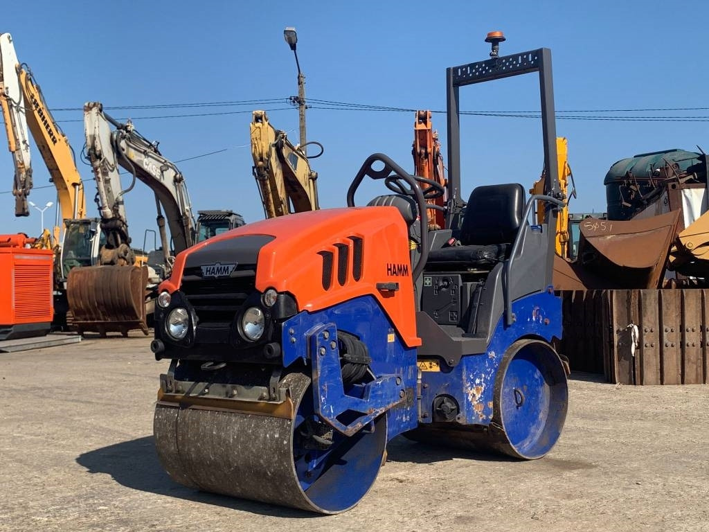 Hamm HD 8 VV - Cestovni valjak: slika Hamm HD 8 VV - Cestovni valjak Hamm HD 8 VV - Cestovni valjak: slika Hamm HD 8 VV - Cestovni valjak