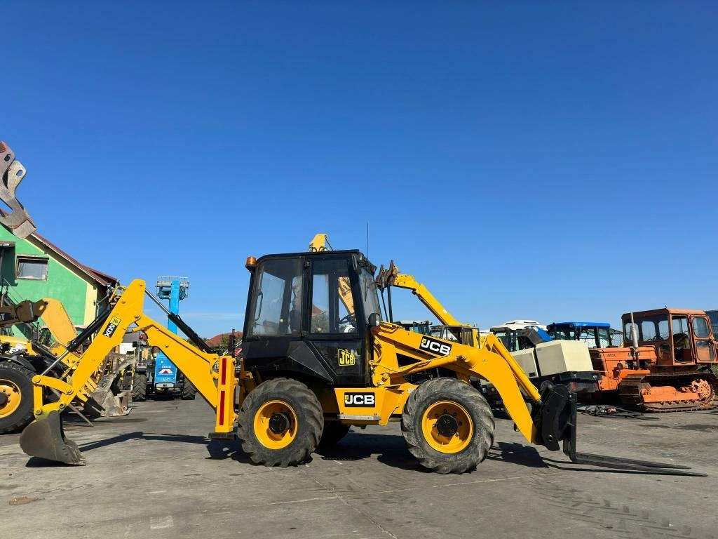 Rovokopač-utovarivač JCB 2 CX: slika Rovokopač-utovarivač JCB 2 CX