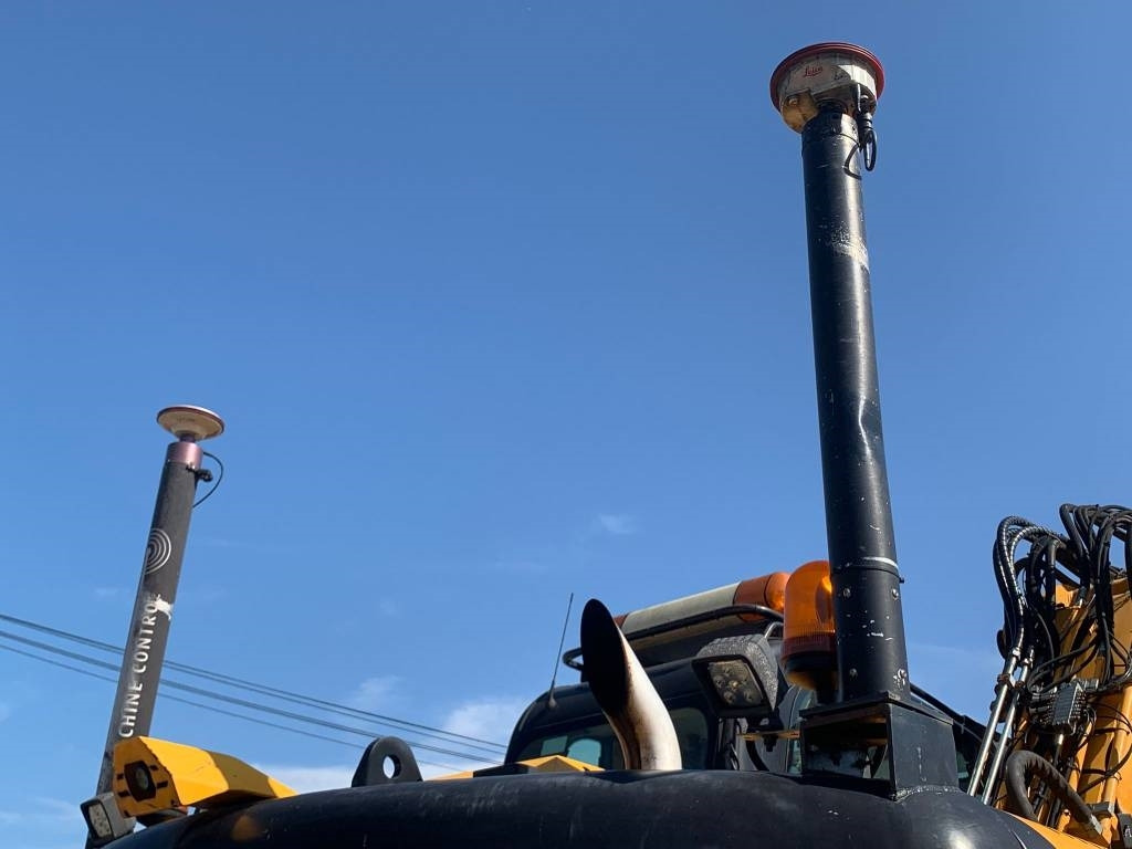JCB JS 145 W+Engcon Rototilt+Sistem Laser 2D Leica Ico - Bager na kotačima: slika JCB JS 145 W+Engcon Rototilt+Sistem Laser 2D Leica Ico - Bager na kotačima JCB JS 145 W+Engcon Rototilt+Sistem Laser 2D Leica Ico - Bager na kotačima: slika JCB JS 145 W+Engcon Rototilt+Sistem Laser 2D Leica Ico - Bager na kotačima