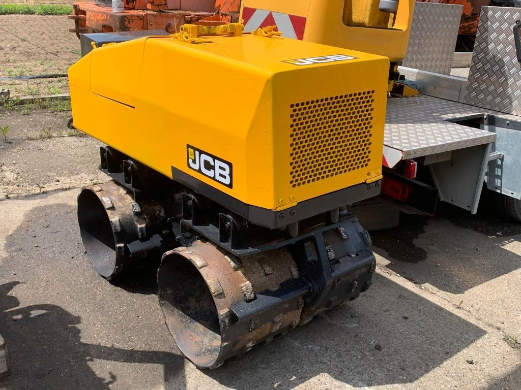 JCB VM 1500 - Cestovni valjak: slika JCB VM 1500 - Cestovni valjak JCB VM 1500 - Cestovni valjak: slika JCB VM 1500 - Cestovni valjak