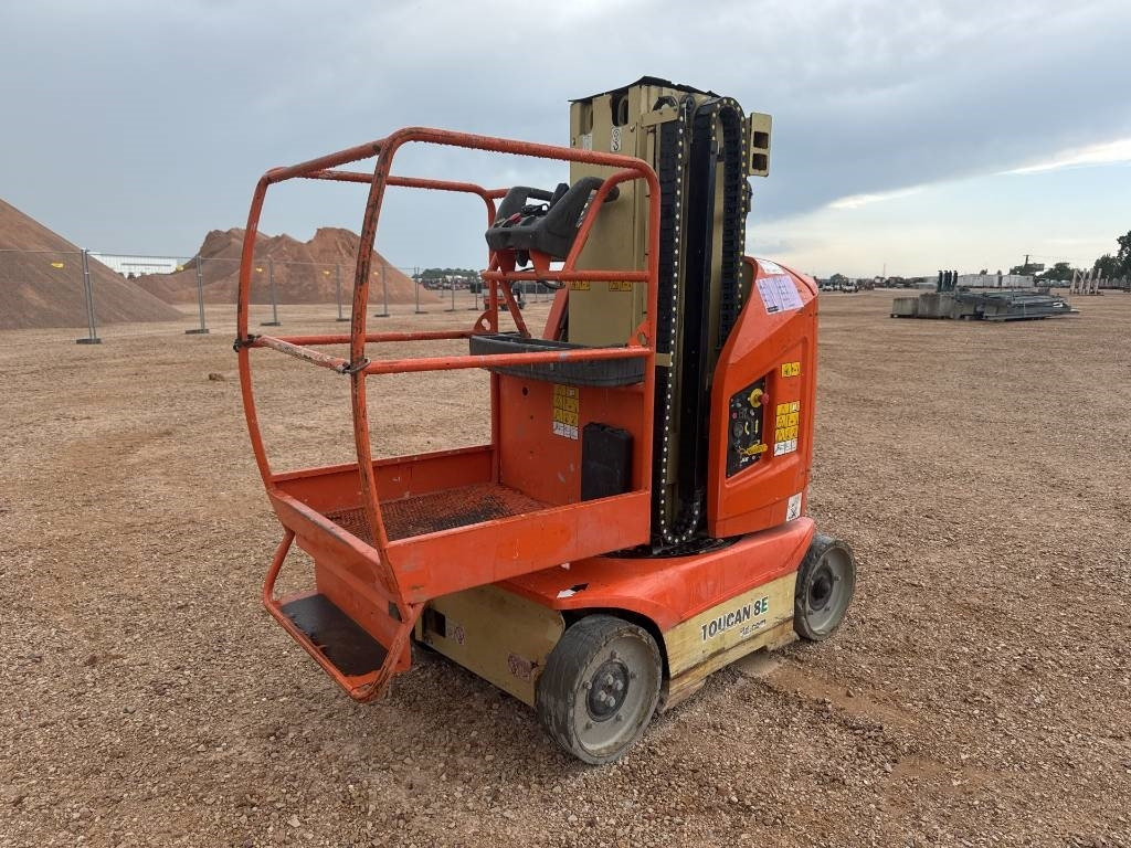 JLG Toucan 8 E - Platforma za podizanje stupa u okomitom položaju: slika JLG Toucan 8 E - Platforma za podizanje stupa u okomitom položaju JLG Toucan 8 E - Platforma za podizanje stupa u okomitom položaju: slika JLG Toucan 8 E - Platforma za podizanje stupa u okomitom položaju