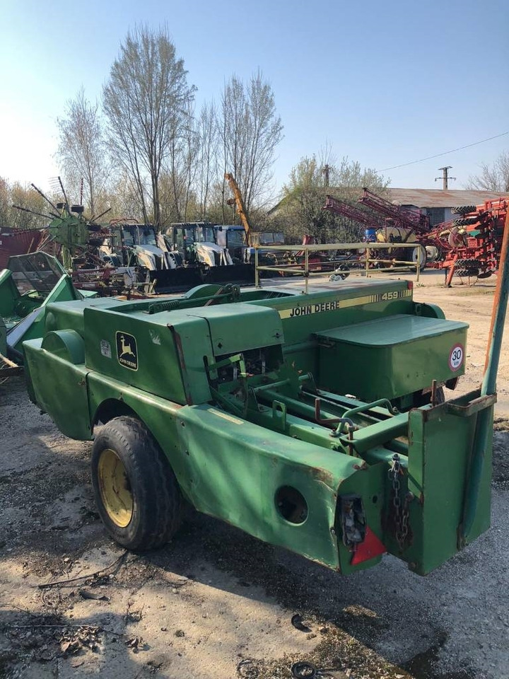 John Deere 459 - Kvadratna balirka: slika John Deere 459 - Kvadratna balirka John Deere 459 - Kvadratna balirka: slika John Deere 459 - Kvadratna balirka