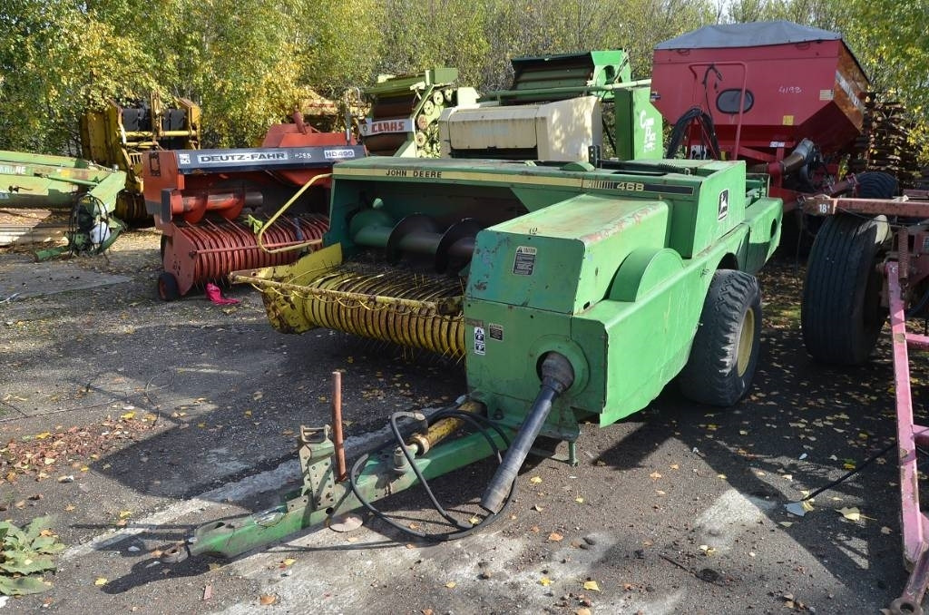 John Deere 468 - Kvadratna balirka: slika John Deere 468 - Kvadratna balirka John Deere 468 - Kvadratna balirka: slika John Deere 468 - Kvadratna balirka
