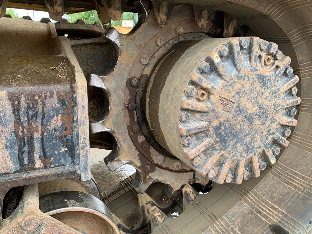 Istovarivač gusjeničar Komatsu CD 110 R-1: slika Istovarivač gusjeničar Komatsu CD 110 R-1
