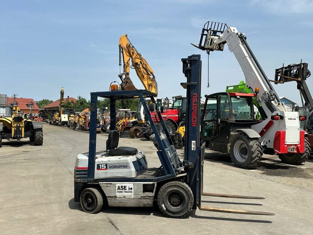 Komatsu FG 15 HT-15 - Viličar: slika Komatsu FG 15 HT-15 - Viličar Komatsu FG 15 HT-15 - Viličar: slika Komatsu FG 15 HT-15 - Viličar