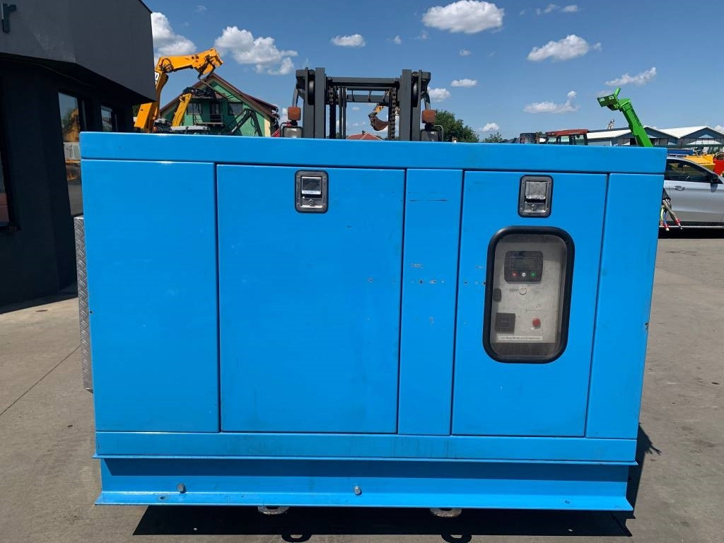 Leroy Somer LSA42.3L9 - Generatorski set: slika Leroy Somer LSA42.3L9 - Generatorski set Leroy Somer LSA42.3L9 - Generatorski set: slika Leroy Somer LSA42.3L9 - Generatorski set