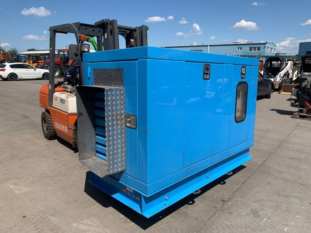 Leroy Somer LSA42.3L9 - Generatorski set: slika Leroy Somer LSA42.3L9 - Generatorski set Leroy Somer LSA42.3L9 - Generatorski set: slika Leroy Somer LSA42.3L9 - Generatorski set