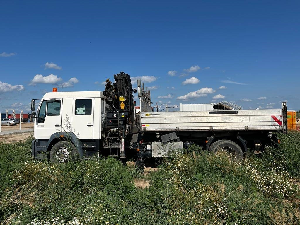 MAN LE 18.280 - Kamion s kranom: slika MAN LE 18.280 - Kamion s kranom MAN LE 18.280 - Kamion s kranom: slika MAN LE 18.280 - Kamion s kranom