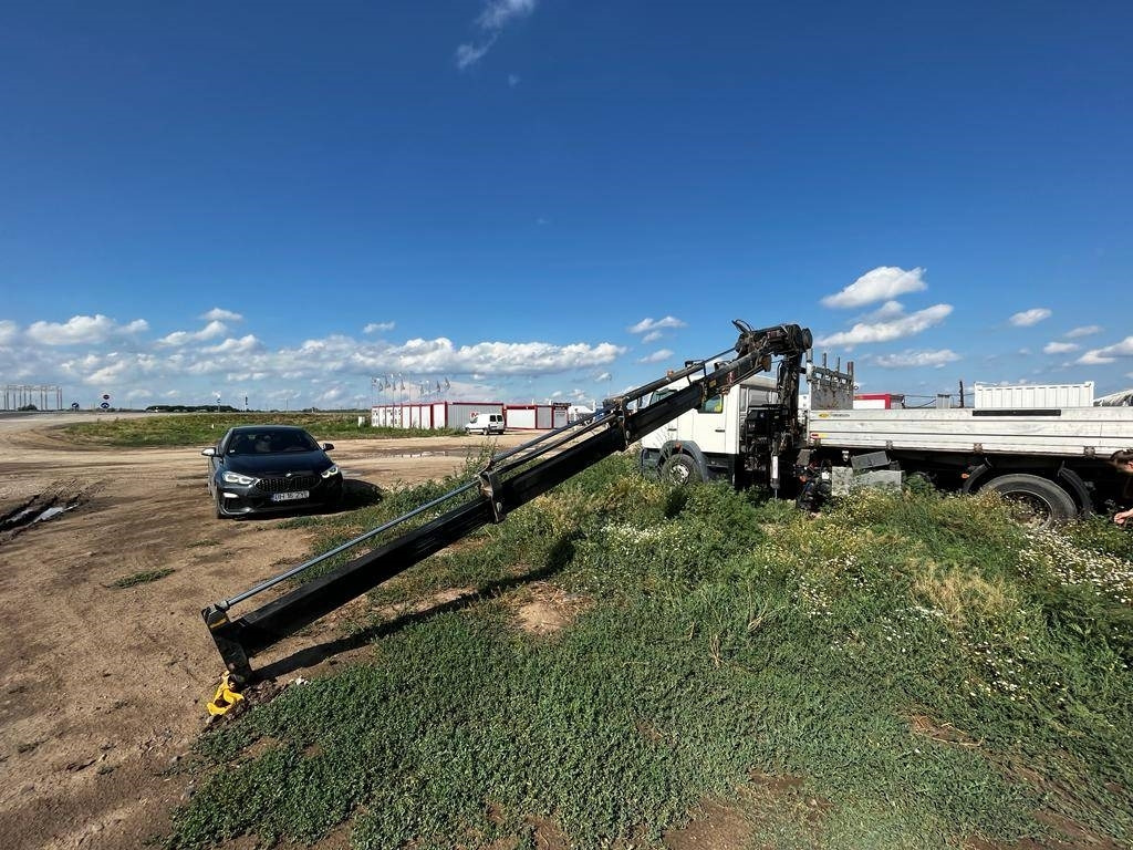 MAN LE 18.280 - Kamion s kranom: slika MAN LE 18.280 - Kamion s kranom MAN LE 18.280 - Kamion s kranom: slika MAN LE 18.280 - Kamion s kranom