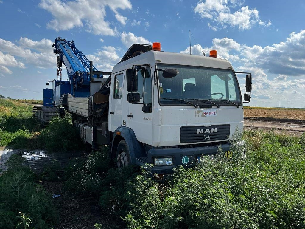 MAN LE 18.280 - Kamion s kranom: slika MAN LE 18.280 - Kamion s kranom MAN LE 18.280 - Kamion s kranom: slika MAN LE 18.280 - Kamion s kranom