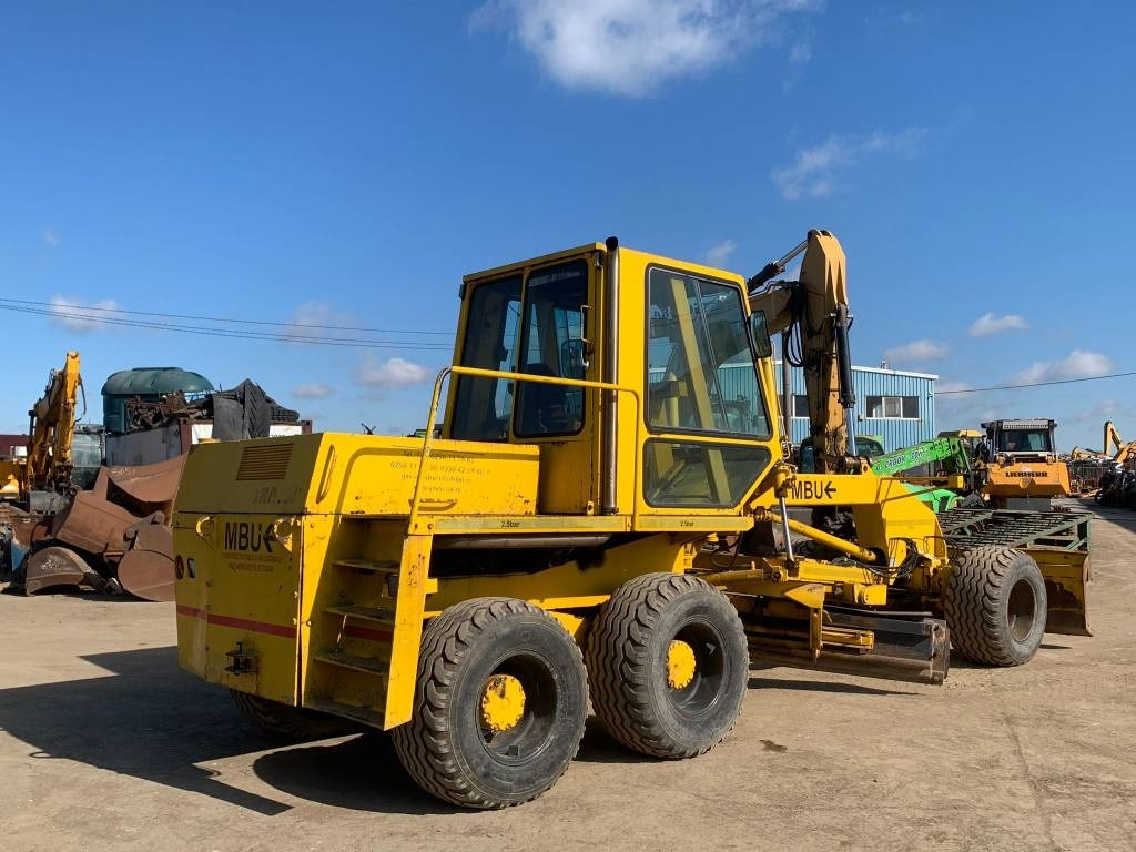 MBU G130A - Grejder: slika MBU G130A - Grejder MBU G130A - Grejder: slika MBU G130A - Grejder
