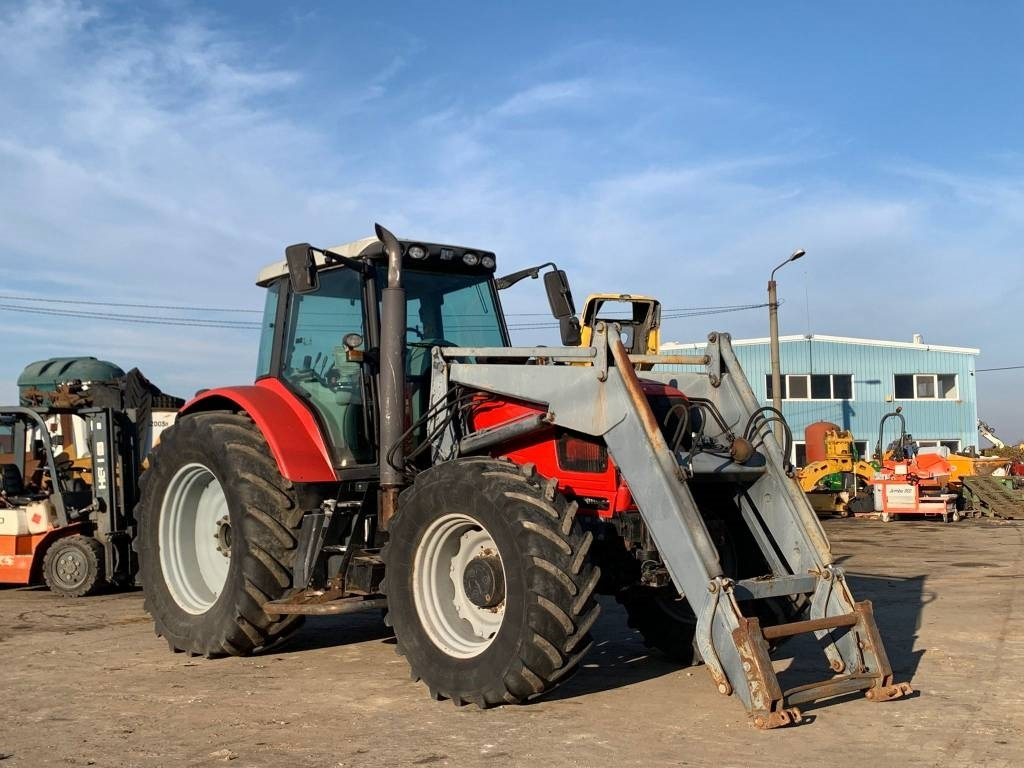 Massey Ferguson MF7485 - Traktor: slika Massey Ferguson MF7485 - Traktor Massey Ferguson MF7485 - Traktor: slika Massey Ferguson MF7485 - Traktor