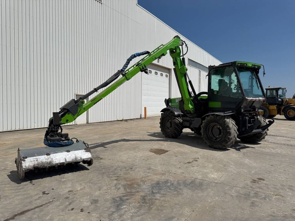 Merlo MM 150 VR - Traktor za šumarstvo: slika Merlo MM 150 VR - Traktor za šumarstvo Merlo MM 150 VR - Traktor za šumarstvo: slika Merlo MM 150 VR - Traktor za šumarstvo