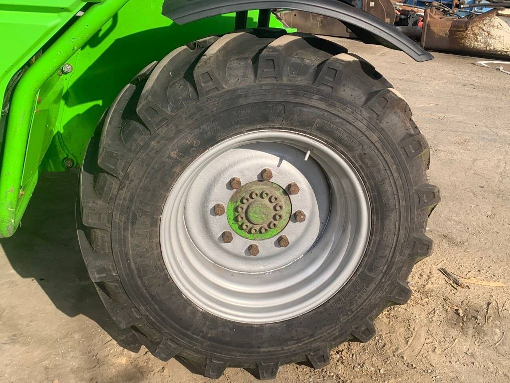 Merlo TF 42.7 CS-140 - Teleskopski rukovatelj: slika Merlo TF 42.7 CS-140 - Teleskopski rukovatelj Merlo TF 42.7 CS-140 - Teleskopski rukovatelj: slika Merlo TF 42.7 CS-140 - Teleskopski rukovatelj