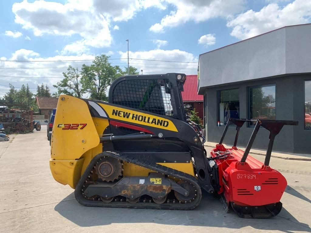 New Holland C327 - Mini utovarivač: slika New Holland C327 - Mini utovarivač New Holland C327 - Mini utovarivač: slika New Holland C327 - Mini utovarivač