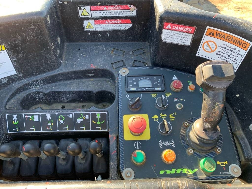 Zglobni krak Niftylift HR 21 HYBRID: slika Zglobni krak Niftylift HR 21 HYBRID Zglobni krak Niftylift HR 21 HYBRID: slika Zglobni krak Niftylift HR 21 HYBRID