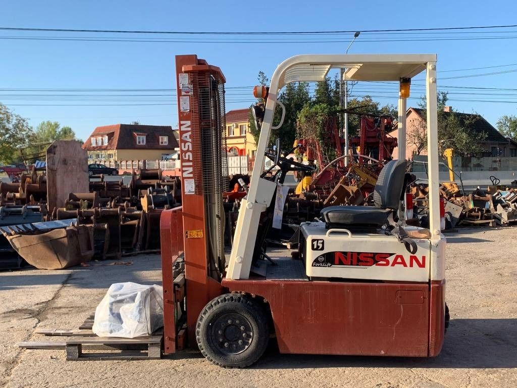 Nissan MA01L15U - Električni viličar: slika Nissan MA01L15U - Električni viličar Nissan MA01L15U - Električni viličar: slika Nissan MA01L15U - Električni viličar