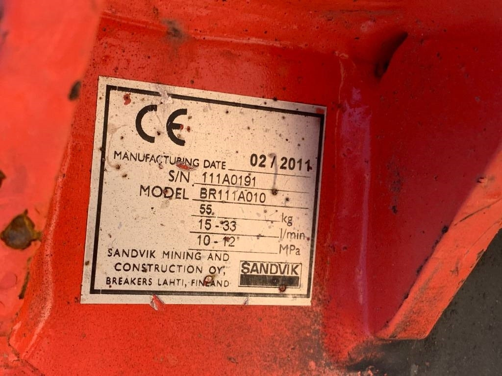 Sandvik BR111A010 - Hidraulični čekić za Građevinski strojevi: slika Sandvik BR111A010 - Hidraulični čekić za Građevinski strojevi Sandvik BR111A010 - Hidraulični čekić za Građevinski strojevi: slika Sandvik BR111A010 - Hidraulični čekić za Građevinski strojevi