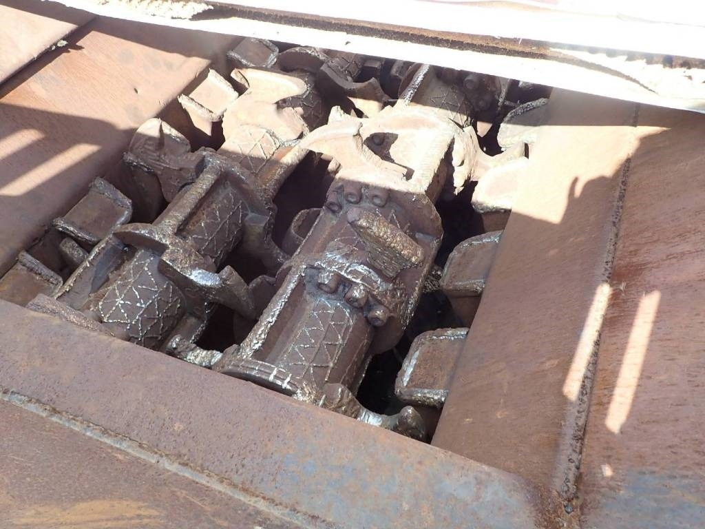 Schredder - Industrijski šreder: slika Schredder - Industrijski šreder Schredder - Industrijski šreder: slika Schredder - Industrijski šreder