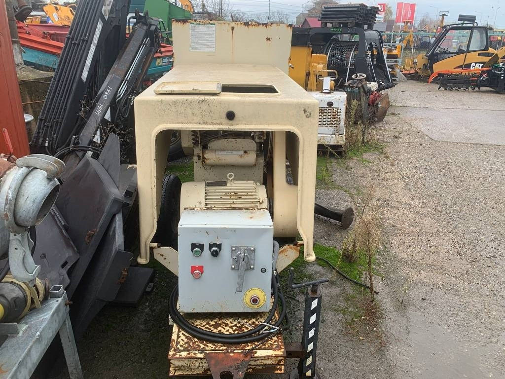 Schwing P88E - Stacionarna pumpa za beton: slika Schwing P88E - Stacionarna pumpa za beton Schwing P88E - Stacionarna pumpa za beton: slika Schwing P88E - Stacionarna pumpa za beton