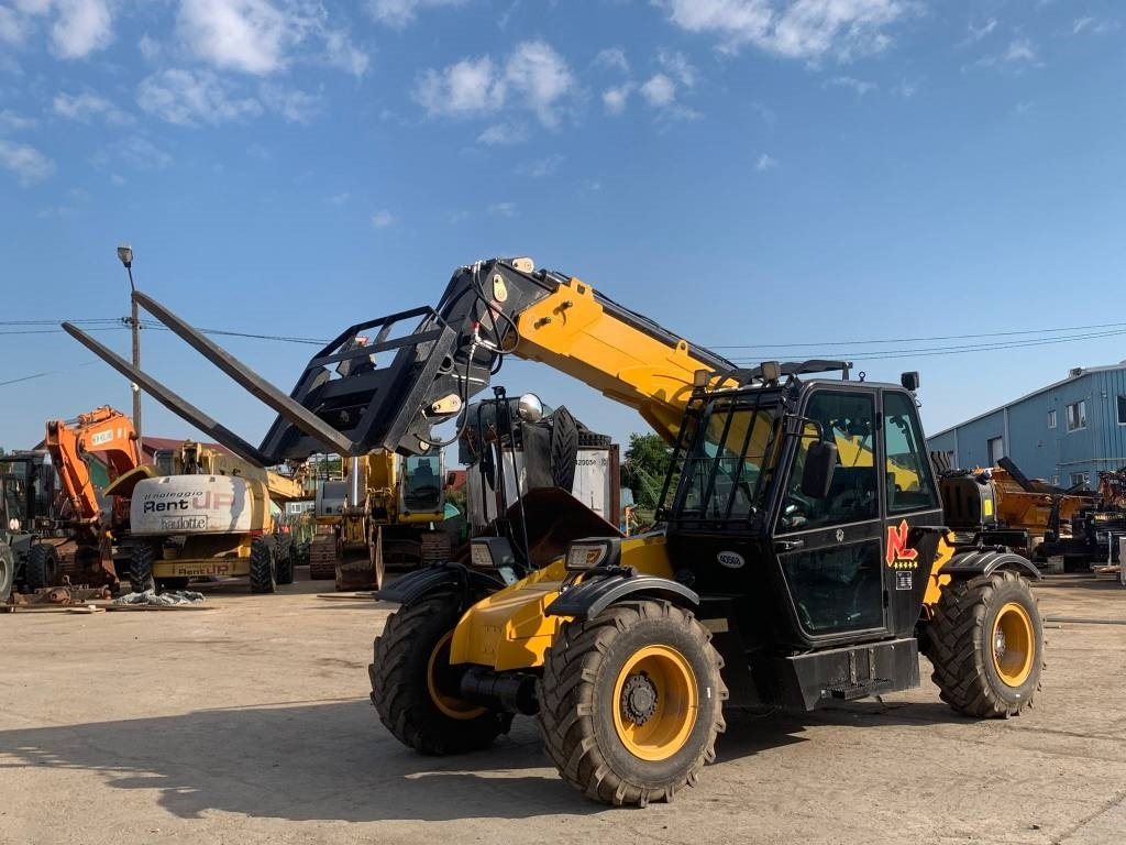 Shandong Heracles TR735 - Teleskopski rukovatelj: slika Shandong Heracles TR735 - Teleskopski rukovatelj Shandong Heracles TR735 - Teleskopski rukovatelj: slika Shandong Heracles TR735 - Teleskopski rukovatelj