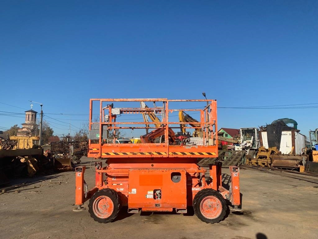 SkyJack SJ 6832 RT - Škarasta podizna platforma: slika SkyJack SJ 6832 RT - Škarasta podizna platforma SkyJack SJ 6832 RT - Škarasta podizna platforma: slika SkyJack SJ 6832 RT - Škarasta podizna platforma