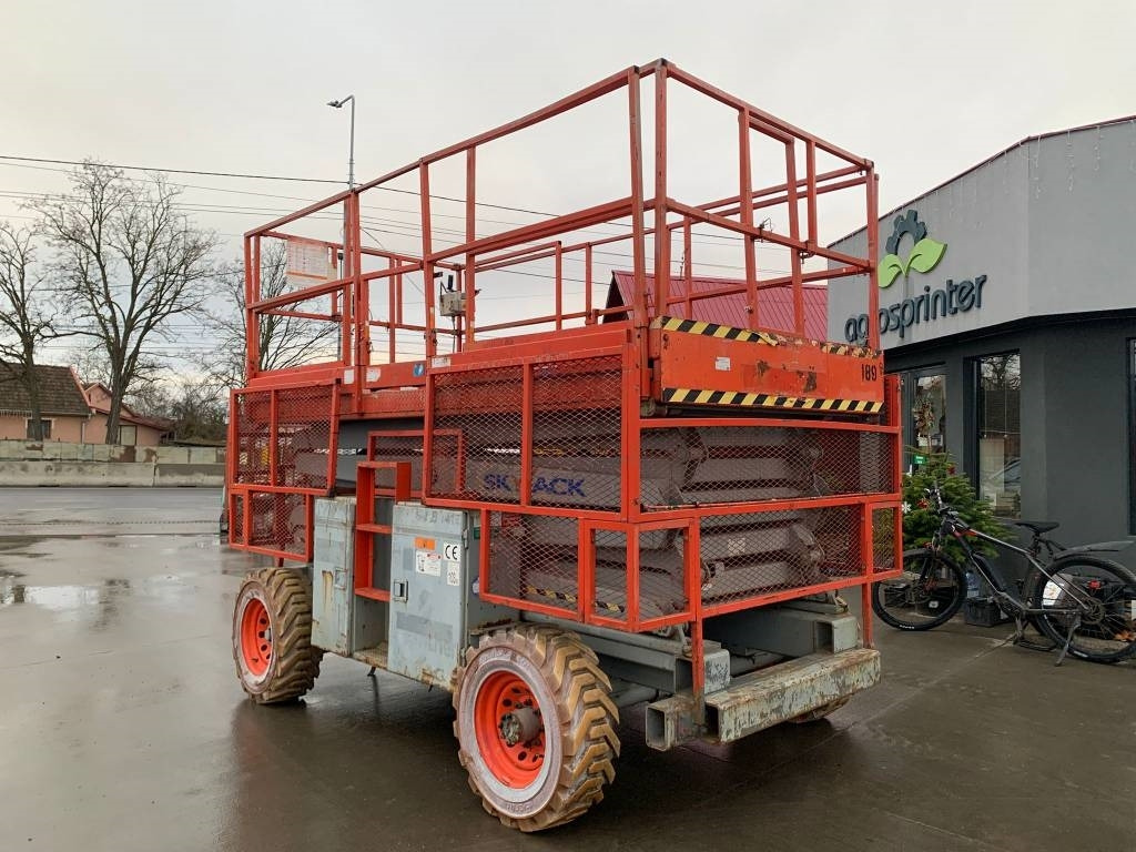 SkyJack SJ 8841 - Škarasta podizna platforma: slika SkyJack SJ 8841 - Škarasta podizna platforma SkyJack SJ 8841 - Škarasta podizna platforma: slika SkyJack SJ 8841 - Škarasta podizna platforma