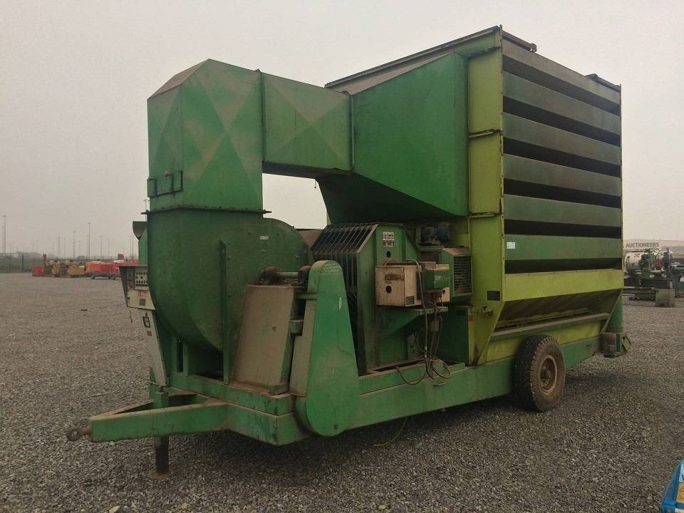 Strahl 700 - Oprema za obradu nakon žetve: slika Strahl 700 - Oprema za obradu nakon žetve Strahl 700 - Oprema za obradu nakon žetve: slika Strahl 700 - Oprema za obradu nakon žetve