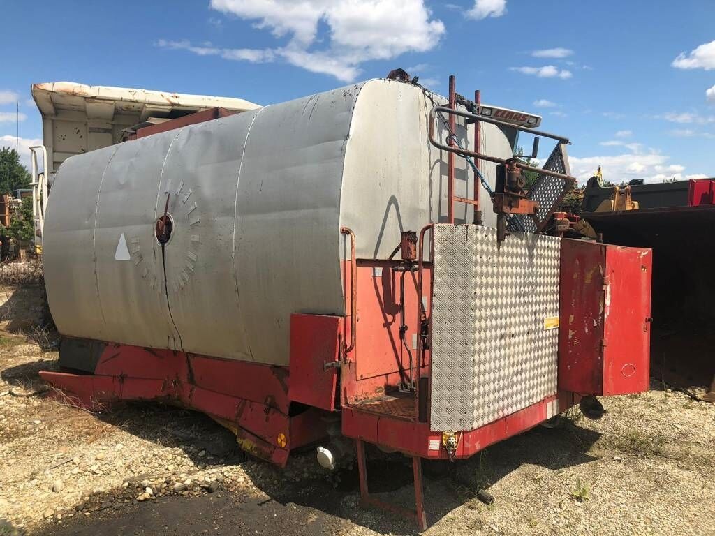Strassmayr R7500 Strassmayr R7500 - Šprica za emulziju: slika Strassmayr R7500 Strassmayr R7500 - Šprica za emulziju Strassmayr R7500 Strassmayr R7500 - Šprica za emulziju: slika Strassmayr R7500 Strassmayr R7500 - Šprica za emulziju